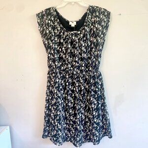 NWT - Black and White Geometric Patterned Sleeveless Dress with Swoop Neck